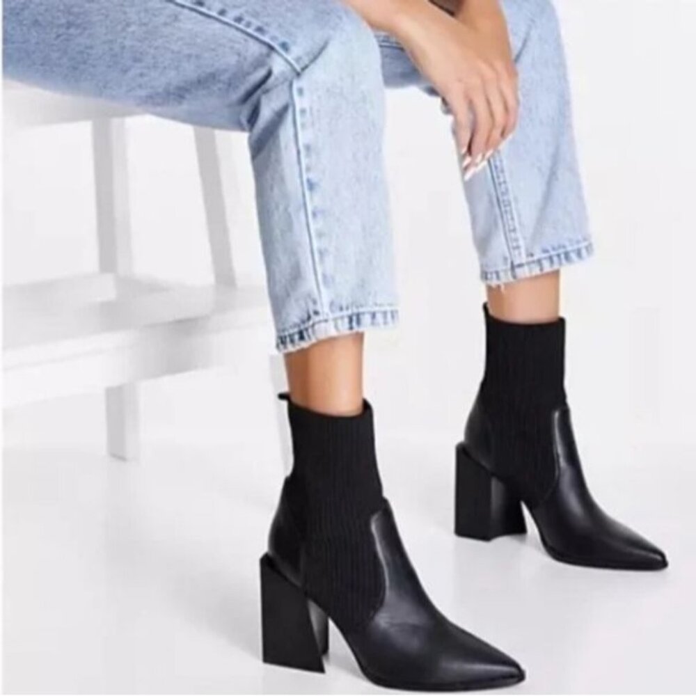 Steve Madden Tackle Ankle Bootie Boot Women's Sz 6.5M Black Leather Pointed Toe